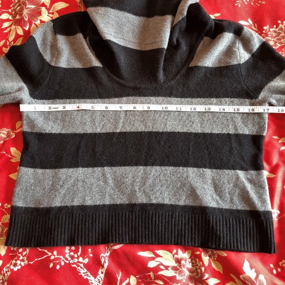 BCBGMAXAZRIA “Samira” Crop Merino Wool & Cashmere Sweater - Size XXS - Picture 14 of 16